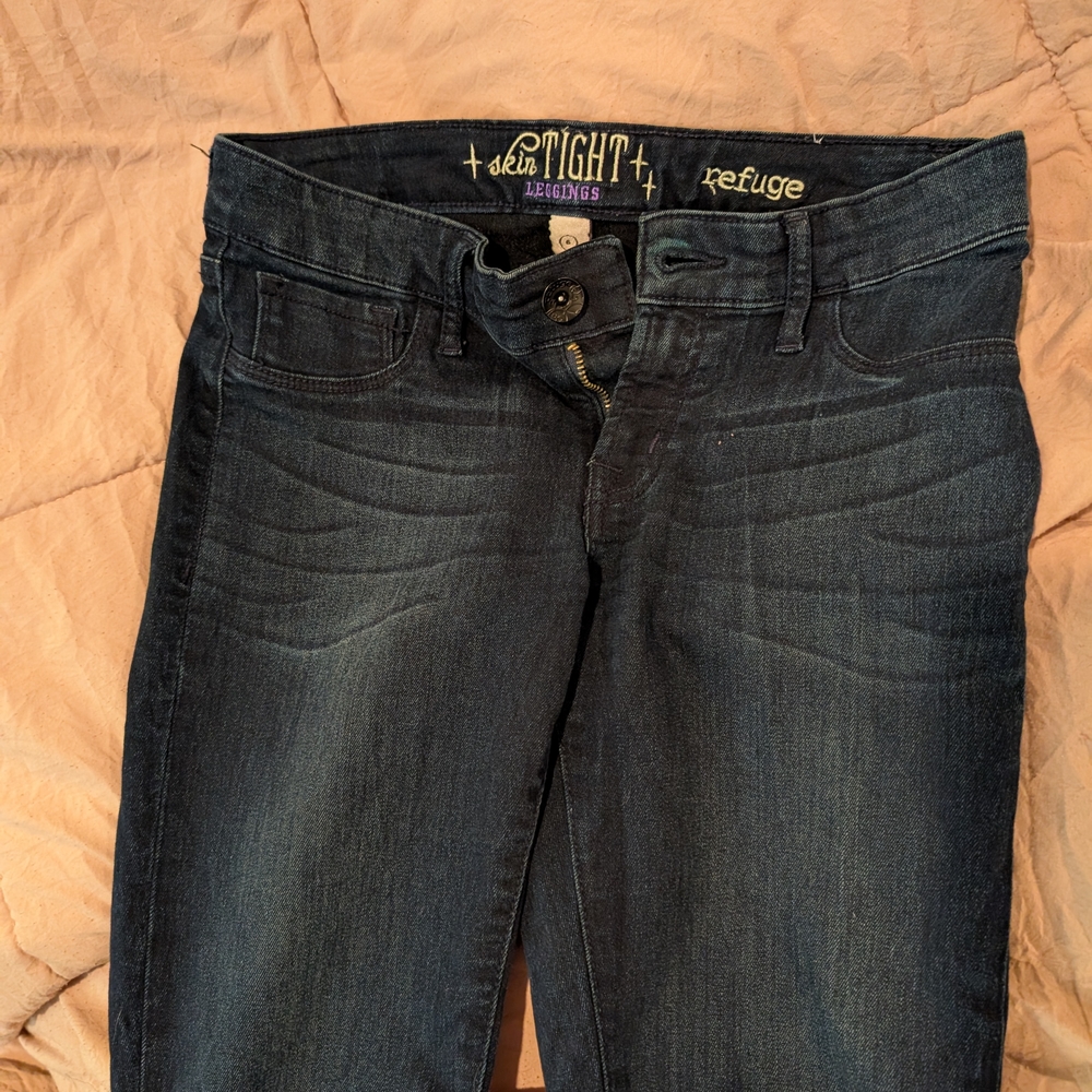 Refuge Women's Dark Blue Jeggings